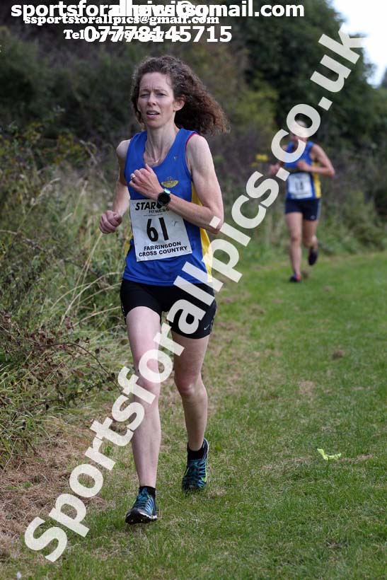 Senior womens relay, Sunderland Harriers Cross Country, Farrington, Sunderland. Photo: David T. Hewitson/Sports for All Pics